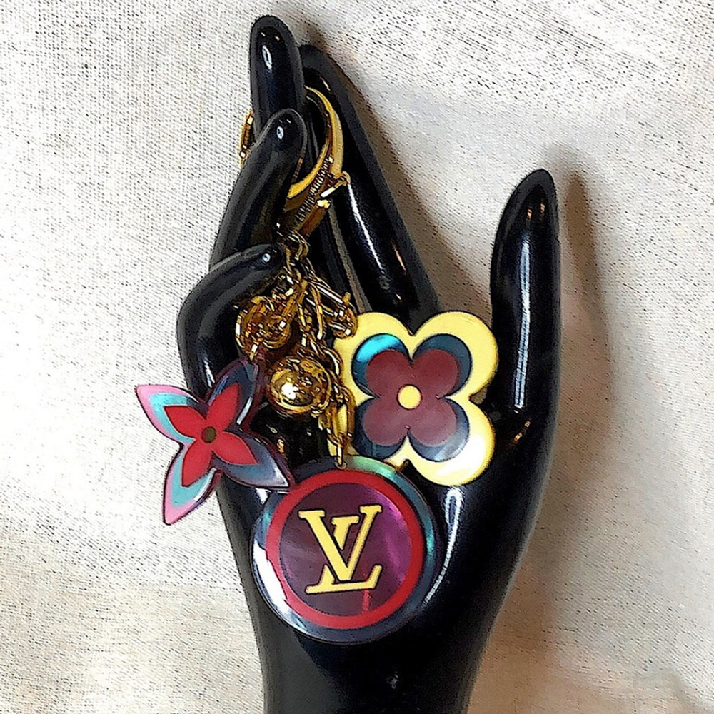 LOUIS VUITTON Bijoux Red Yellow Blue and Gold Plated Ball Flower Heart Charms - Picture 3 of 17